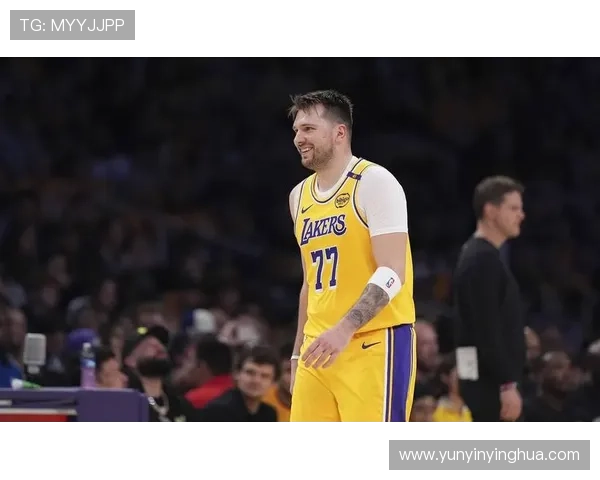 东契奇复出砍44分12篮板6助攻 里夫斯爆发21分 湖人击败灰熊取得胜利